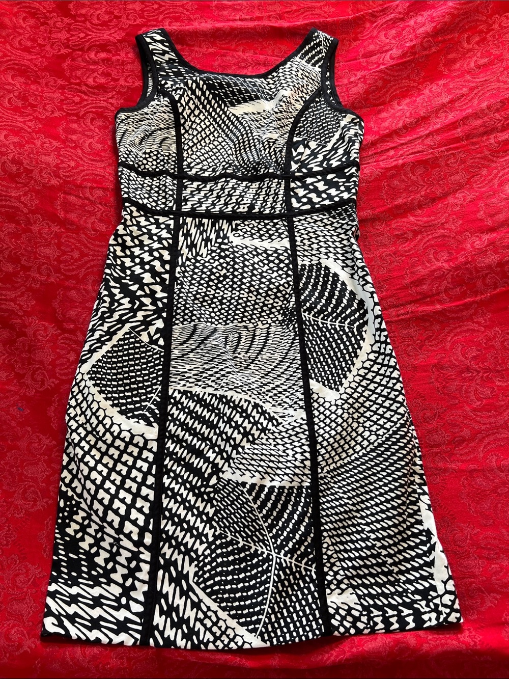 Calvin Klein Women’s 4 Black White Abstract Sheath Dress Stretch Cotton